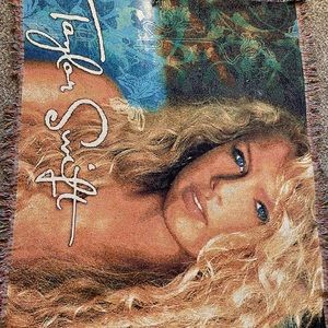 Taylor Swift debut blanket